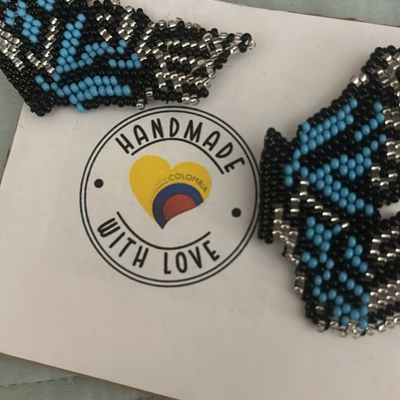 Blue half Butterflies Beaded Stud Seed Bead Earrings - Picture 4 of 8